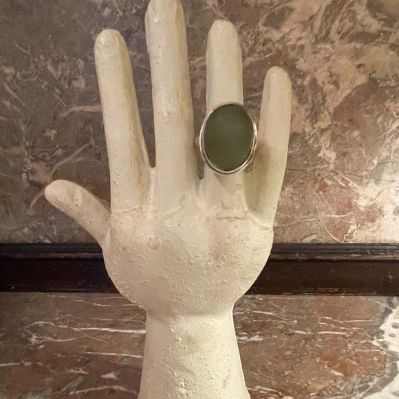 VINTAGE  Sterling Silver Sea Glass Ring Sz 7.5 - Picture 2 of 5